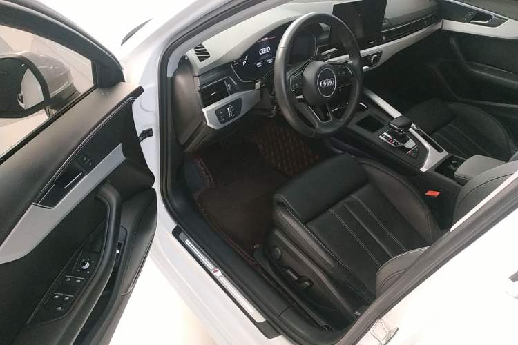 Used Audi A4L 2020 40 TFSI quattro Luxury Dynamic Model
