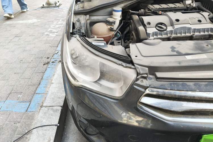 Used Citroen Elysee 2015 Zhishang Edition 1.6L Manual Fashion Model Right Front Headlight