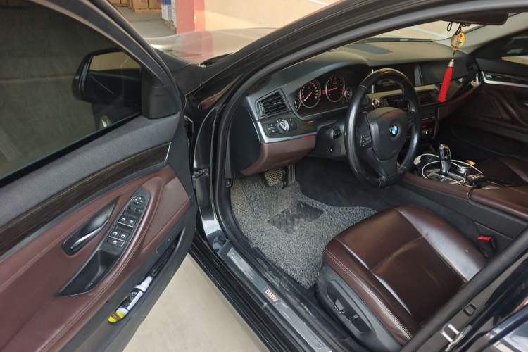 Used BMW 5 Series 2014 525Li Luxury Design Package
