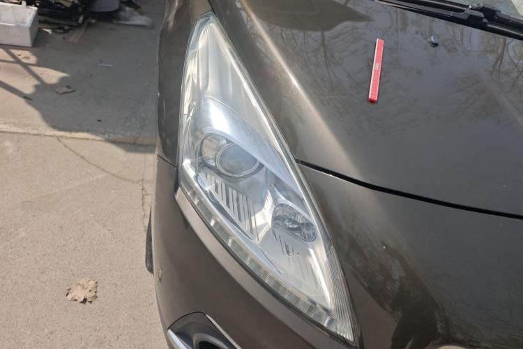 Used Peugeot 3008 2015 1.6THP Automatic Trend Edition Right Front Headlight