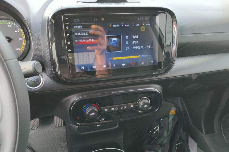 Used Roewe Clever 2022 311km QiQi BoBo Edition
