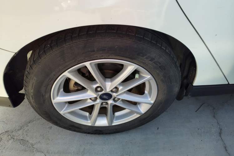 Used Ford Focus 2015 Sedan 1.6L Automatic Trend Model
