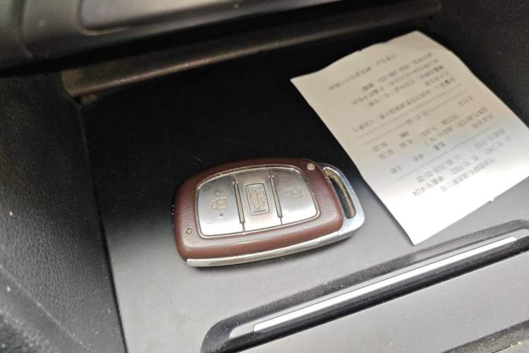 Used Hyundai Elantra (6th Generation / Lingdong) 2018 1.4T Dual-Clutch Xuan Dong · Dynamic Edition Interior 1