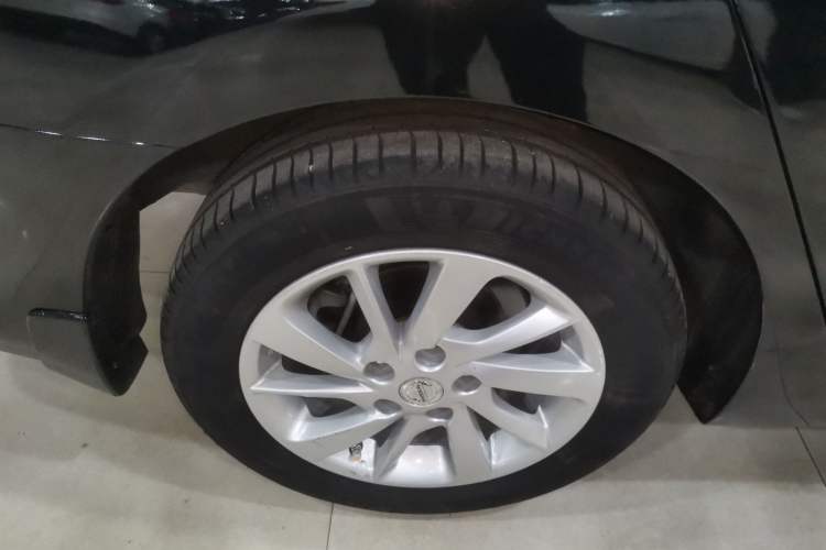 Used Nissan Sylphy 2014 1.6XV CVT Deluxe Edition Exterior 5