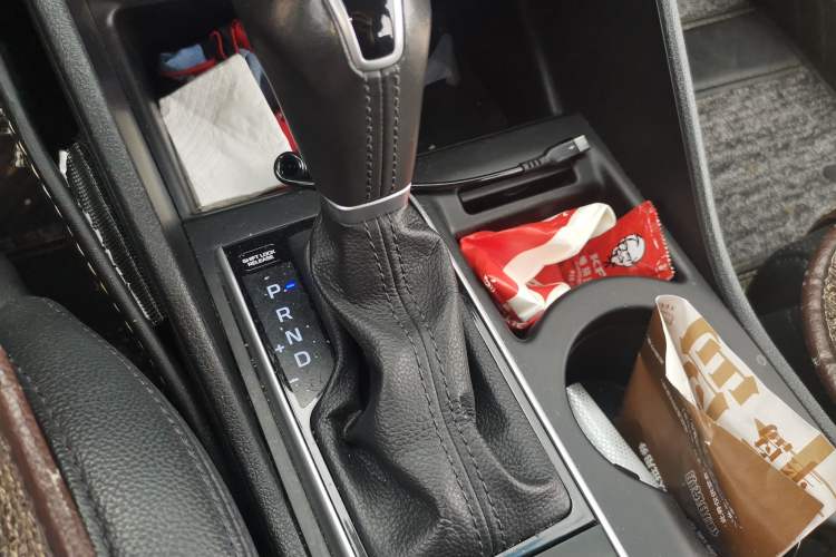 Used Hyundai Tucson 2015 1.6T Dual-Clutch Two-Wheel-Drive Smart Model Gear Lever