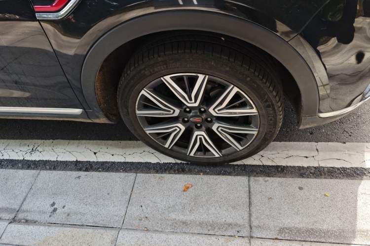 Used Hongqi HS5 2022 Facelifted Version 2.0T Smart Connect Flagship All-Wheel-Drive Edition