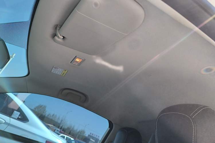 Used Roewe Clever 2022 311km QiQi BoBo Edition Headliner