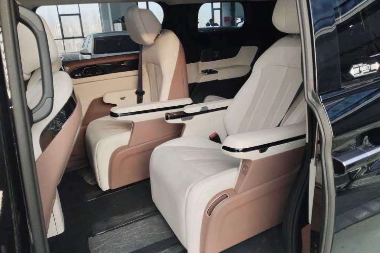 Used BYD Xia 2025 DM-i 1.5T 180km Beyond Edition
