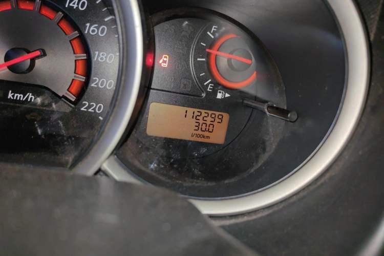 Used Nissan Sylphy 2012 Classic 1.6XE Manual Comfort Edition Odometer Close Up