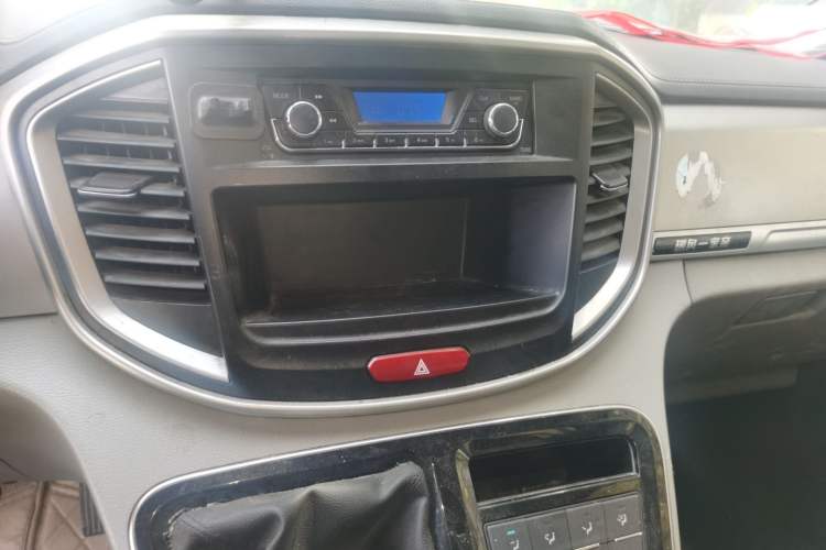 Used JAC Refine M4 2016 2.0L Manual Comfort Edition
