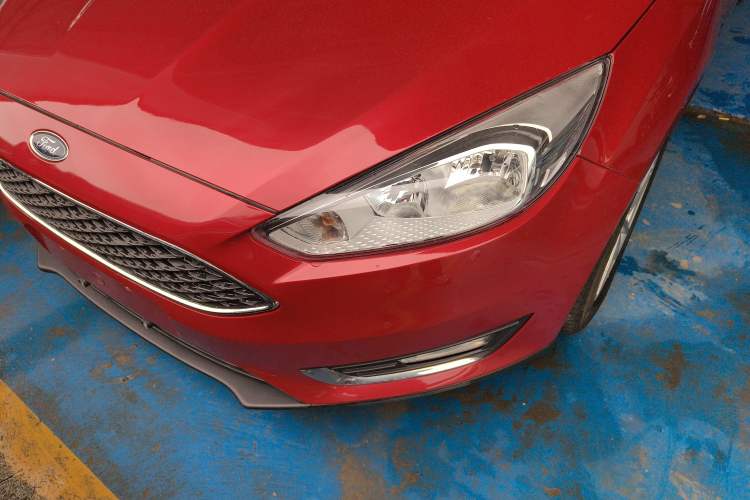 Used Ford Focus 2015 Hatchback 1.6L Automatic Fashion Edition Left Front Headlight