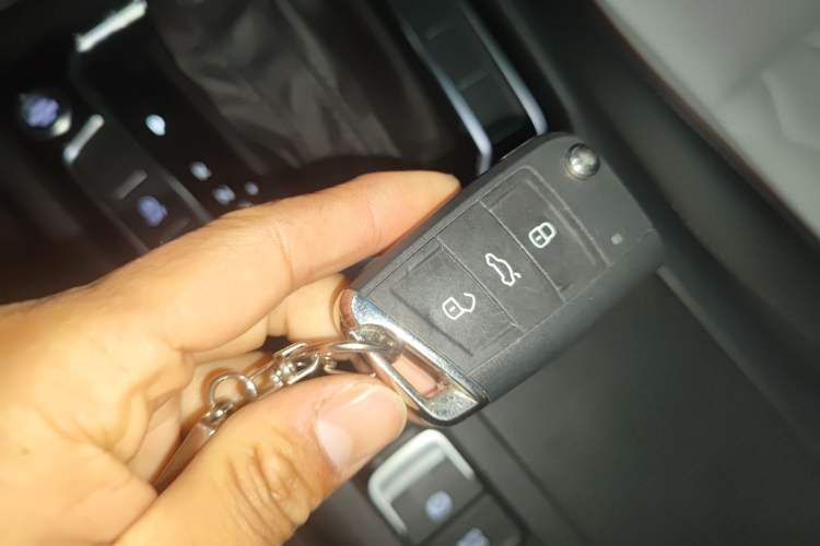 Used Volkswagen Magotan 2026 30 Million Vehicles Selected Model 380TSI DSG Luxury Edition Vehicle Key