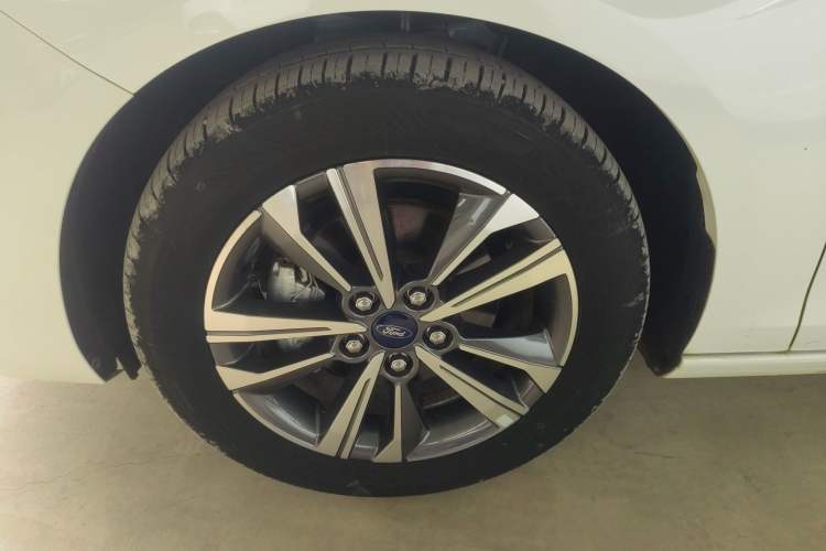 Used Ford Escort 2021 1.5L Automatic Diamond Edition Exterior 4