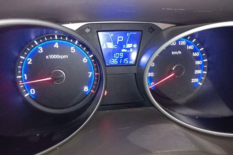 Used Hyundai ix35 2013 2.0L Automatic Two-Wheel Drive Smart GLS China IV Standard