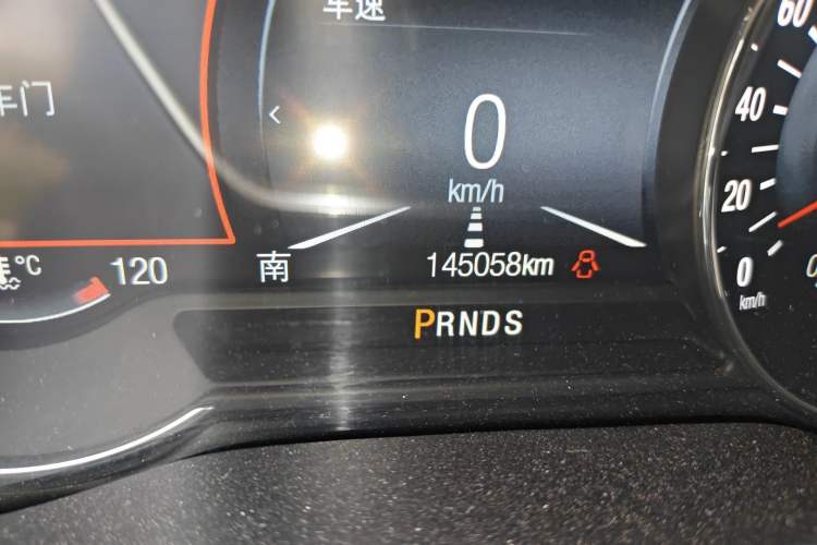 Used Ford Mondeo 2013 2.0L GTDi240 Flagship Edition Odometer Close Up