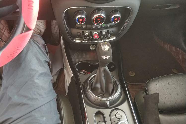 Used MINI Clubman 2016 Revised Version 1.5T COOPER Connoisseur Edition