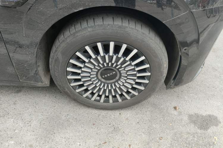 Used Zeekr 009 2022 ME Edition Right Front Wheel Hub