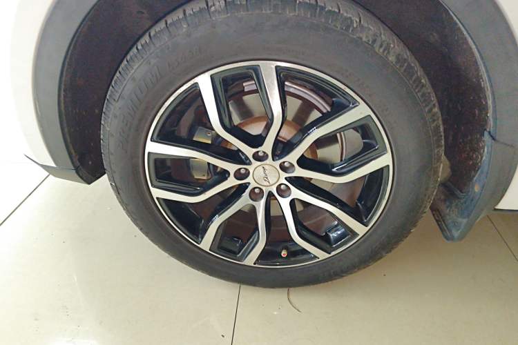 Used Zotye Domy X7 2017 1.8T Manual Luxury Model
