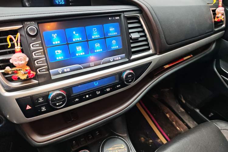 Used Toyota Highlander 2017 2.0T Four-Wheel Drive Luxury Edition 7 Seats Audio And AC Panel