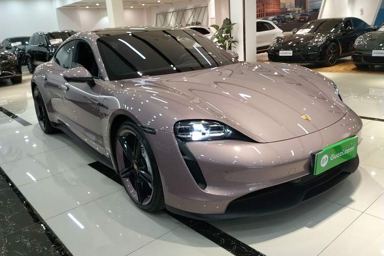 Used Porsche Taycan 2022-Year Updated Taycan