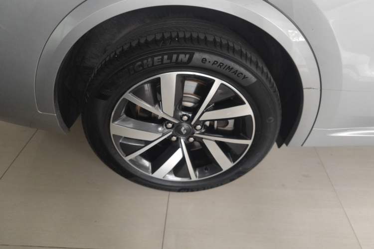 Used Li Auto L8 2023 Air model
