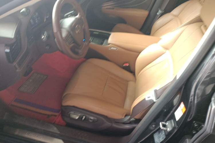 Used Lexus LS 2018 500h Excellence Edition China VI standard