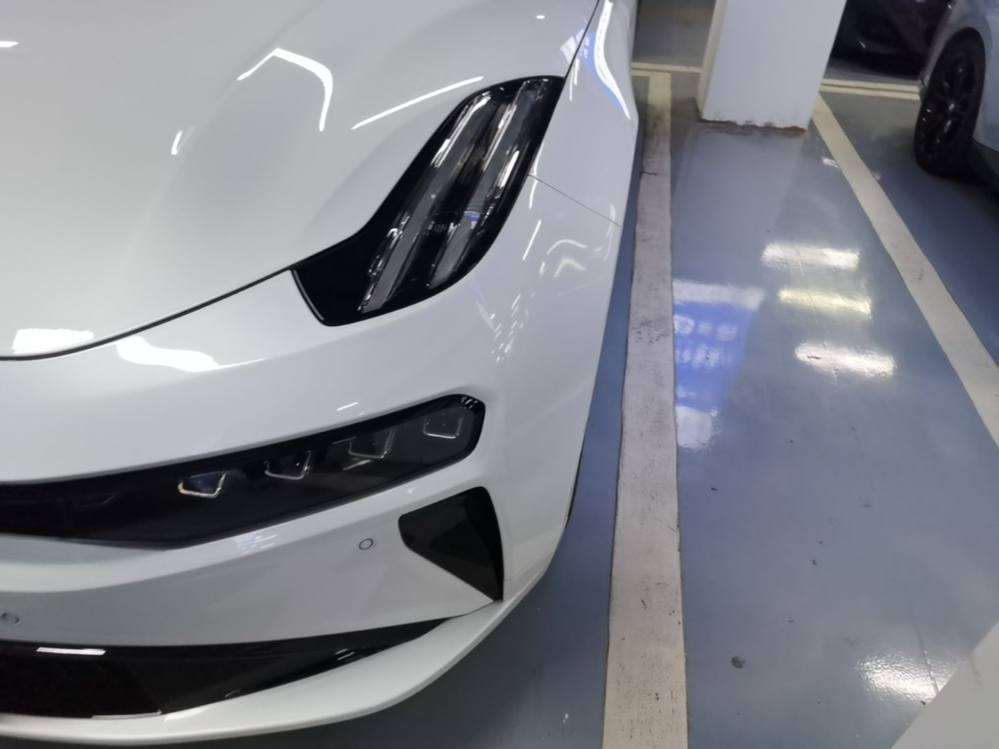 Zeekr 001 2025 YOU Edition 100 kWh All-Wheel Drive — снимка 8