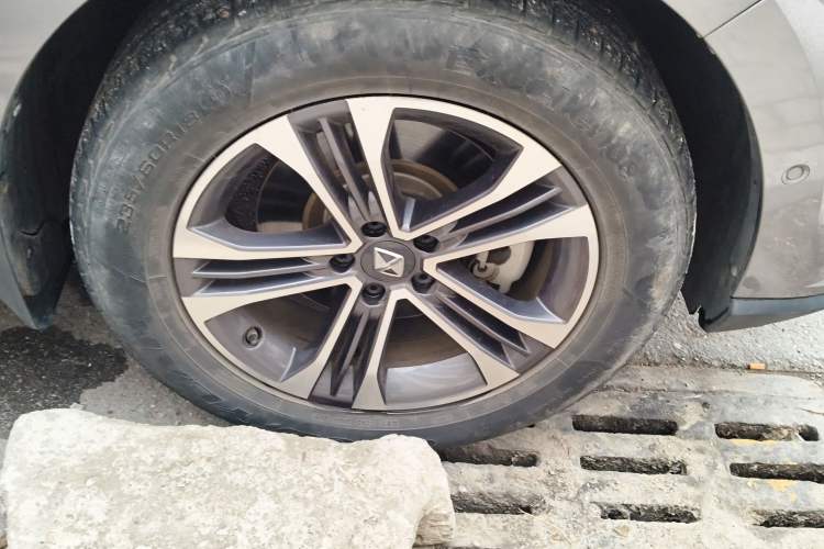 Used BORGWARD BX7 2016 28T Two-Wheel Drive Luxury Version 5 Seats
