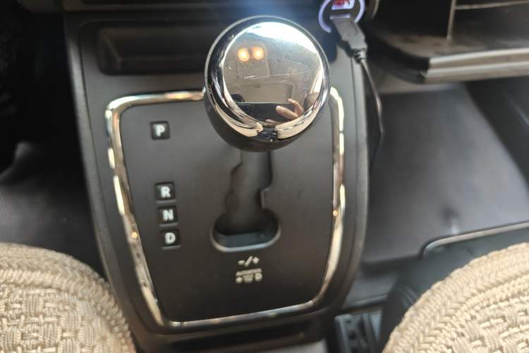 Used Jeep Compass 2013 2.4L four-wheel-drive sport version
