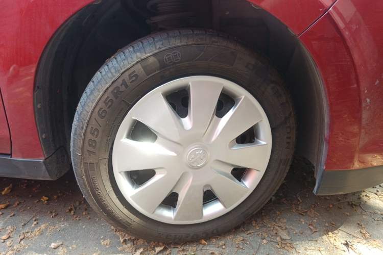 Used Venucia R50 2015 1.6L Automatic Fashion Edition
