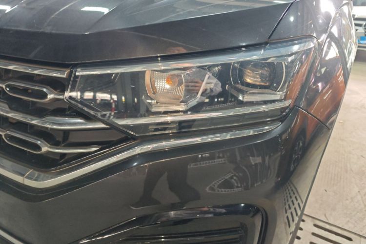 Used Volkswagen Tayron 2021 380TSI All-Wheel Drive R-Line Connected Version Left Front Headlight