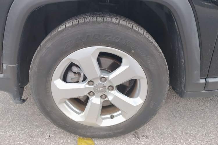 Used Jeep Compass 2019 220T Automatic Family Edition
