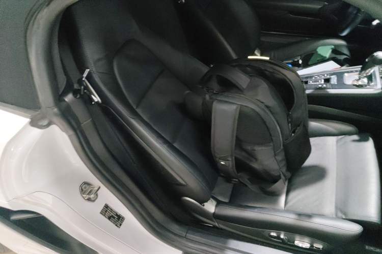 Used Porsche Boxster 2013 Boxster 2.7L Right Front Seat