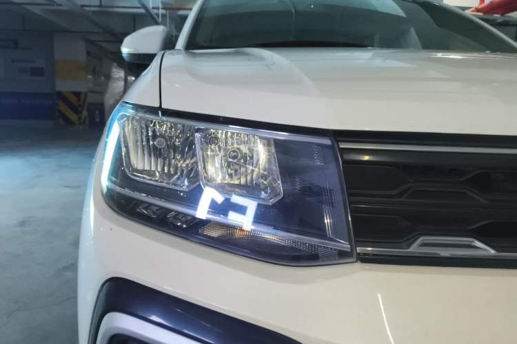 Used Volkswagen T-Cross 2021 1.5L Automatic Fashion Edition Right Front Headlight