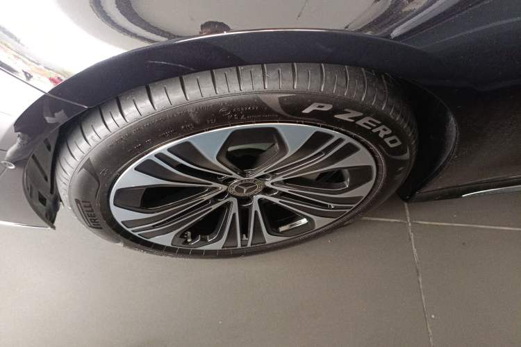 Used Mercedes-Benz E-Class 2025 Facelift E 300 L Luxury Edition Left Front Wheel Hub