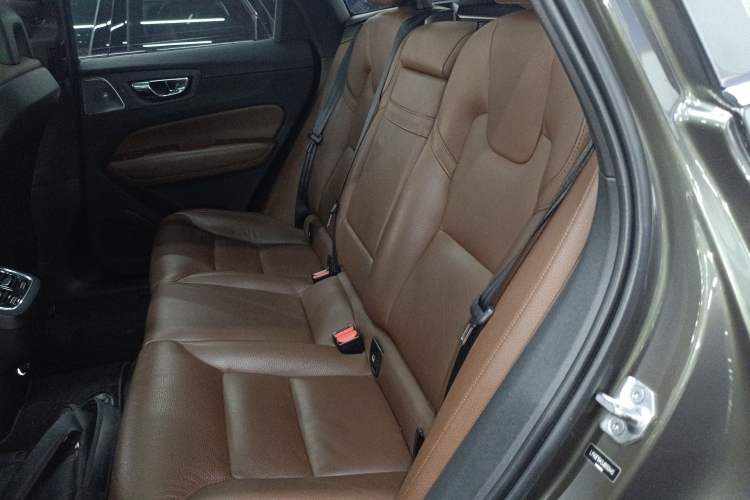 Used Volvo XC60 2018 T5 4x4 Zhiya Luxury Edition