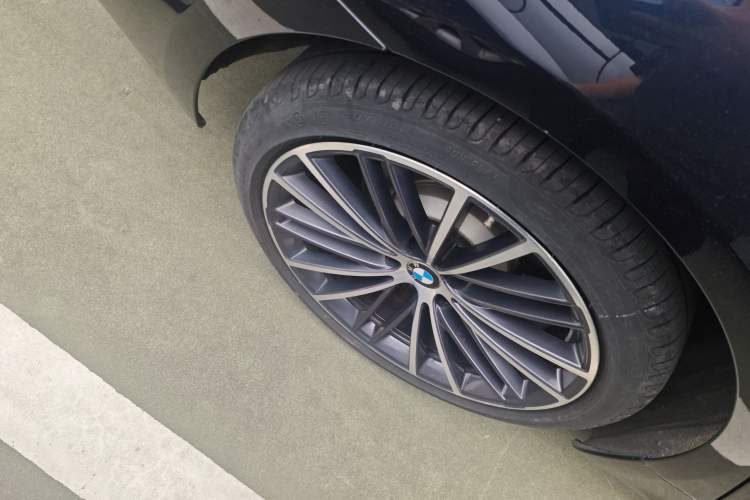 Used BMW 5 Series 2022 Restyled 530Li Leading Edition M Sport Package
