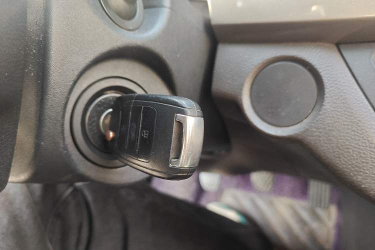 Used Baojun 310W 2017 1.5L Manual Comfort Version China VI Emission Standard