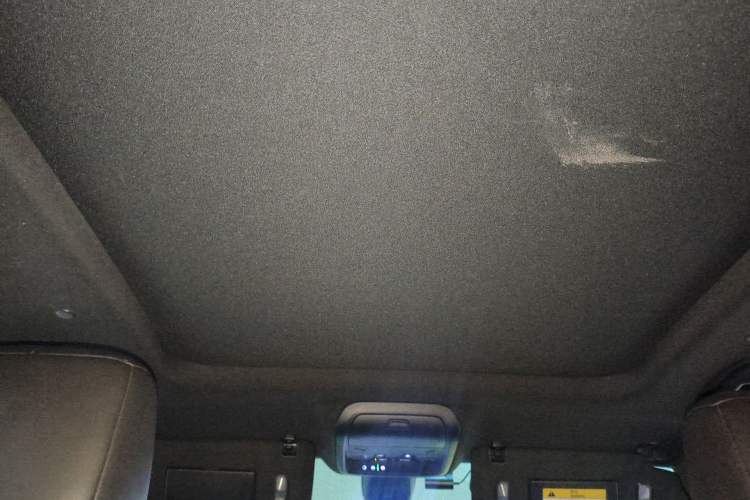 Used Cadillac XT5 2021 28T Luxury Model Headliner