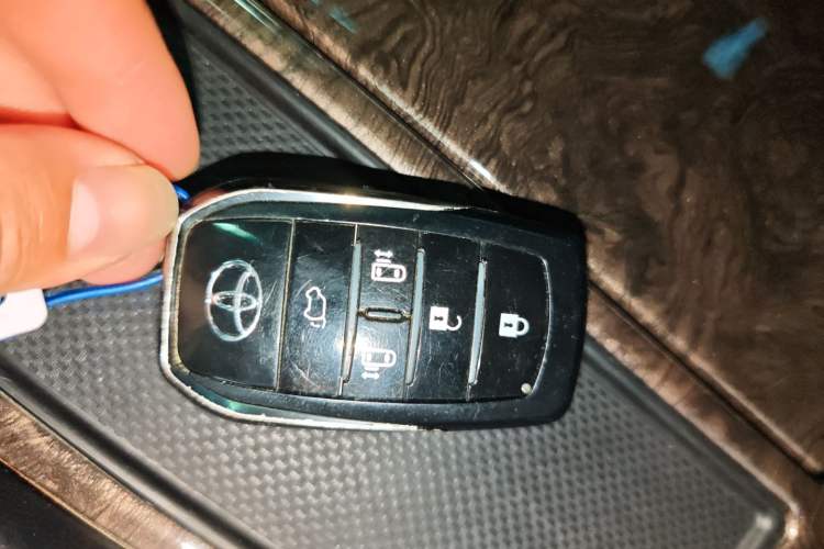 Used Toyota Vellfire 2019 Dual-Engine 2.5L HV Prestige Edition
