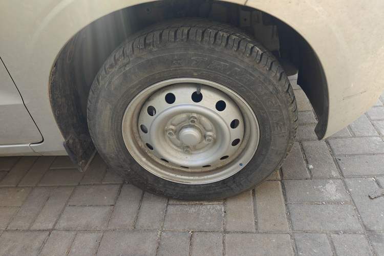 Used Wuling Hongguang V 2022 1.5L Jingqu Version Hydraulic Power Steering LAR
