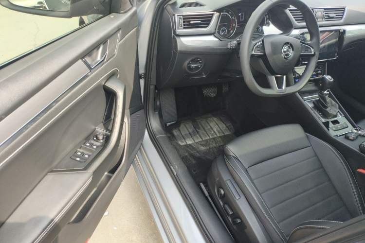 Used Skoda Superb 2019 Facelifted TSI280 DSG Comfort Edition