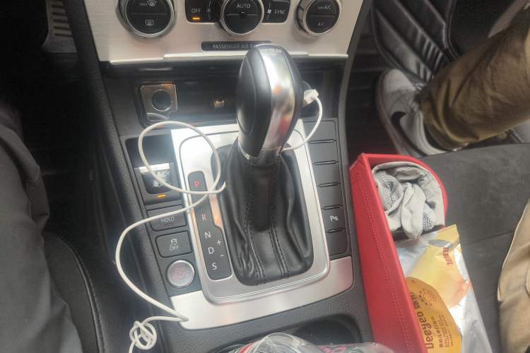 Used Volkswagen Magotan 2012 Travel Edition 2.0 TSI Comfort Version