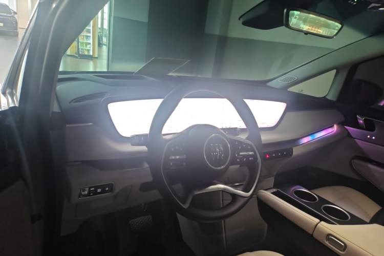 Used Buick GL8 New Energy 2024 Lu Zun Luxury Edition 7-Seater