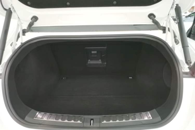 Used Avatr 11 2023 HarmonyOS Version Smart Enjoyment Upgrade Model 90-Degree Rear-Wheel Drive Edition
