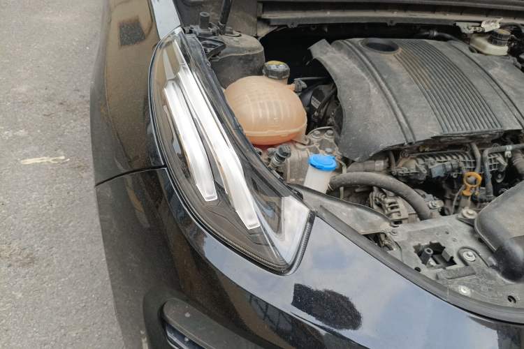 Used Lynk & Co 03 2021 1.5TD DCT JingPlus Right Front Headlight