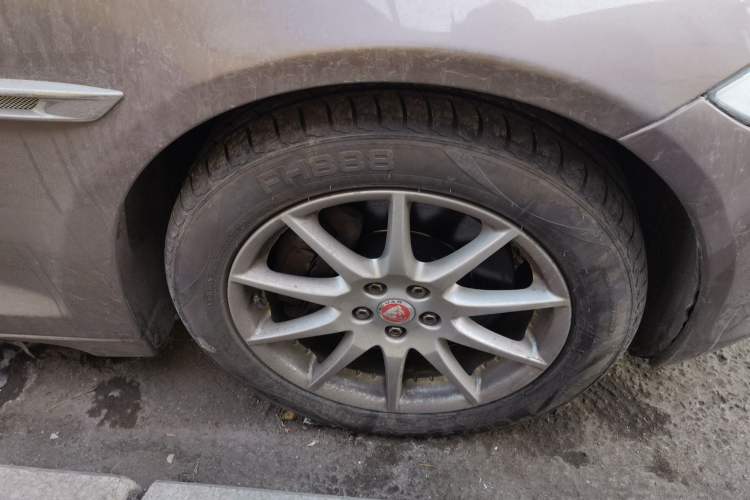 Used Jaguar XJ 2015 XJL 2.0T Two-Wheel-Drive Elegant Business Edition
