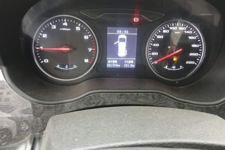 Used JAC Refine M4 2016 2.0L Manual Luxury Version Odometer Close Up