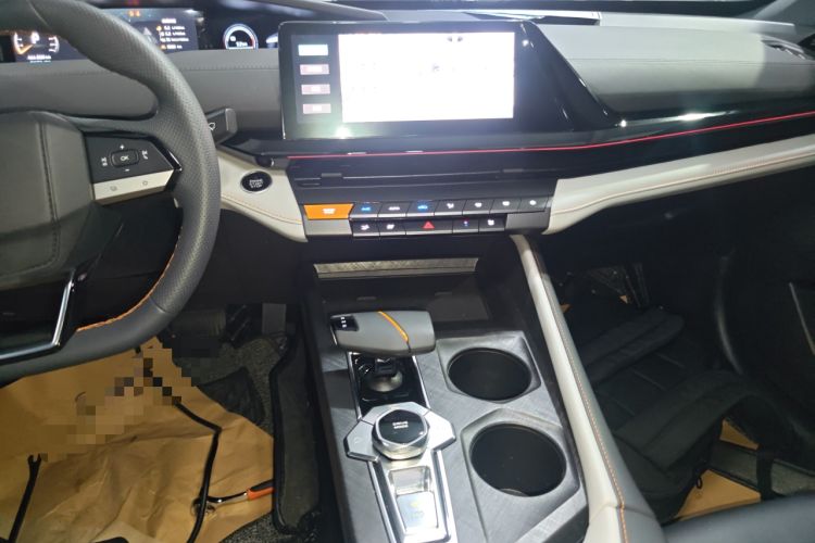 Used Changan UNI-V iDD 2024 Blue Whale Smart Electric iDD 136km Luxury Model