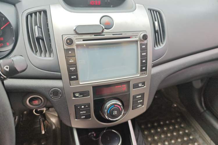 Used Kia Forte 2011 1.6L AT Premium